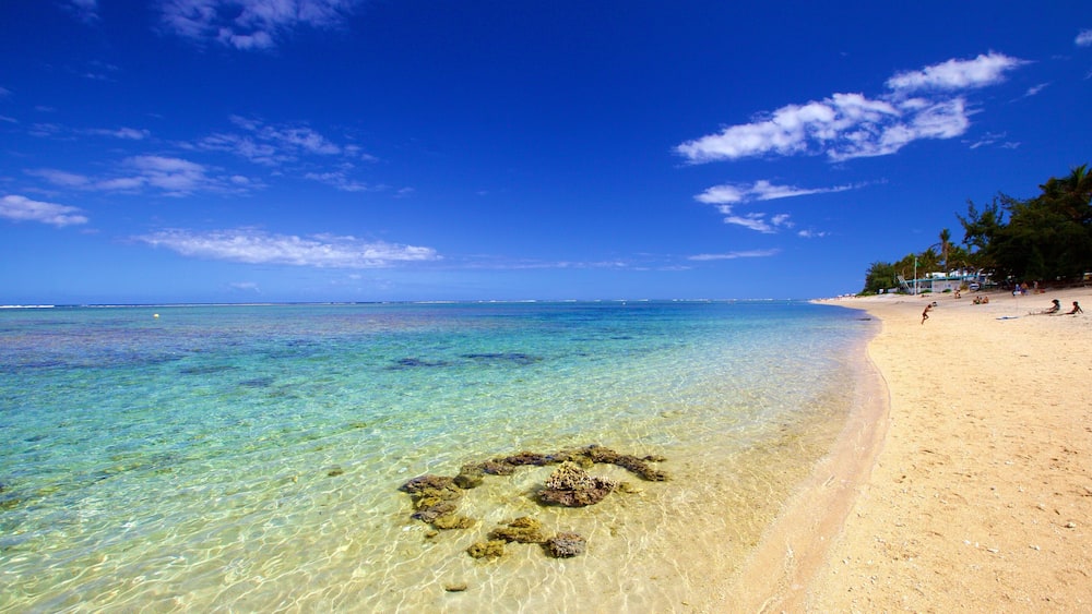 La Saline les Bains qui includes plage de sable