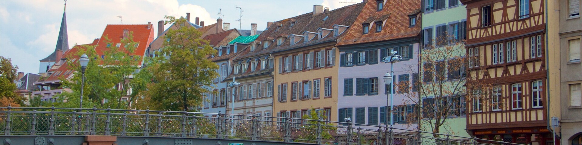 Bas-Rhin which includes a city, a river or creek and a bridge