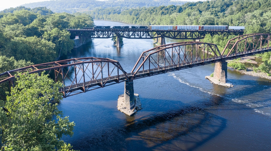 Bridges crossing the Delaware River from PA to NJ