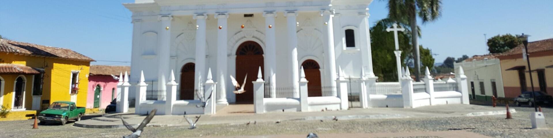 Plaza Central, Suchitoto