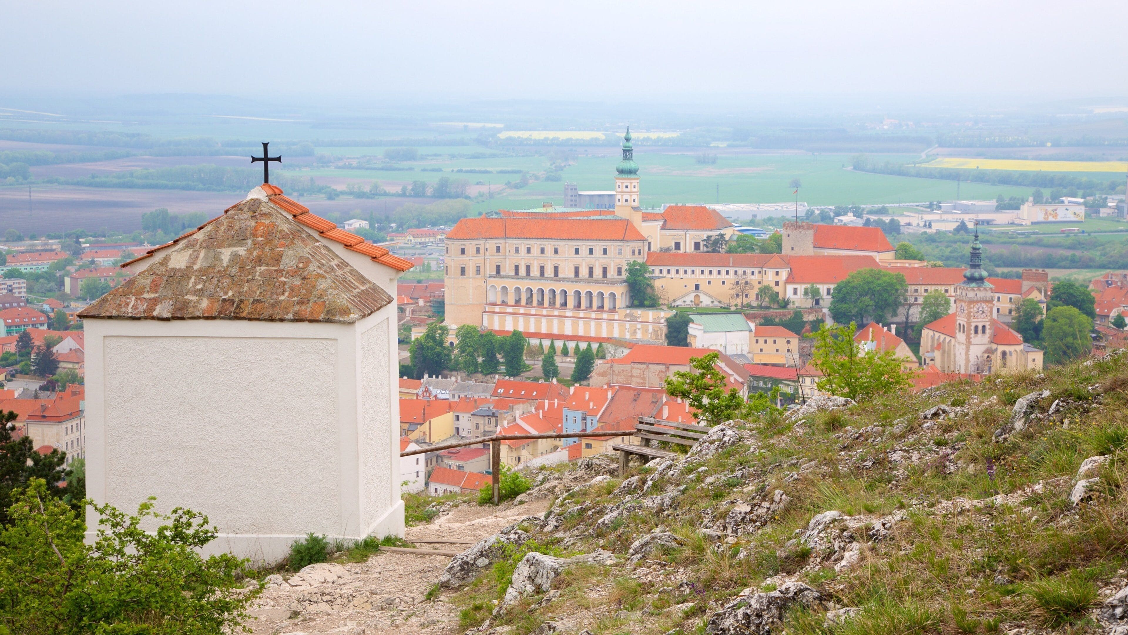 Moravia Septentrional que incluye una ciudad y tierras de cultivo