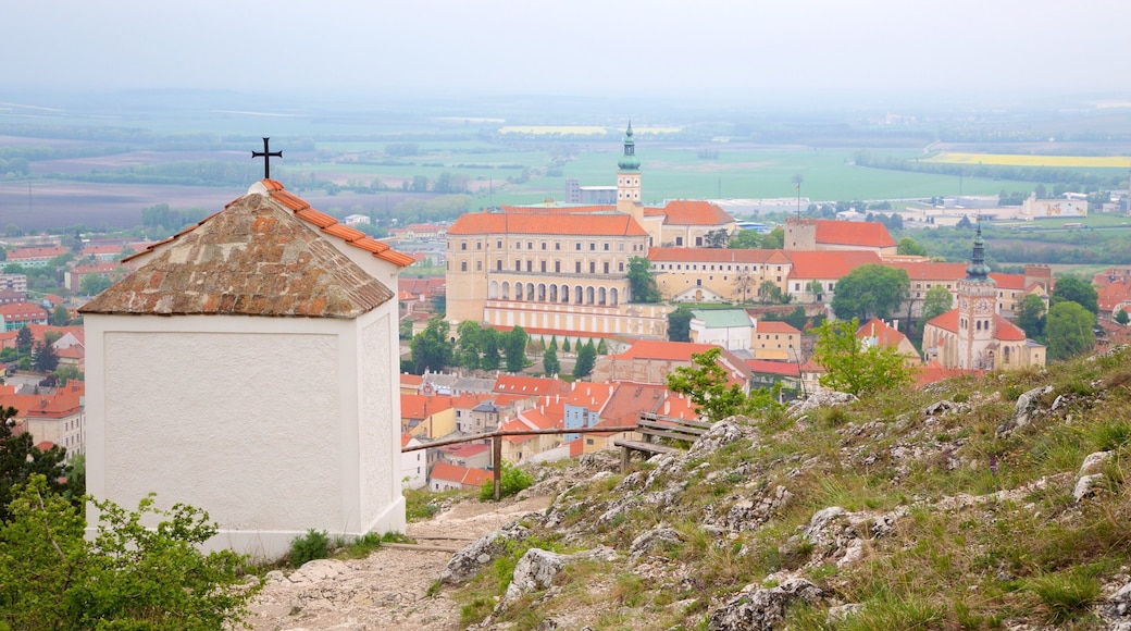 Moravia Septentrional que incluye una ciudad y tierras de cultivo