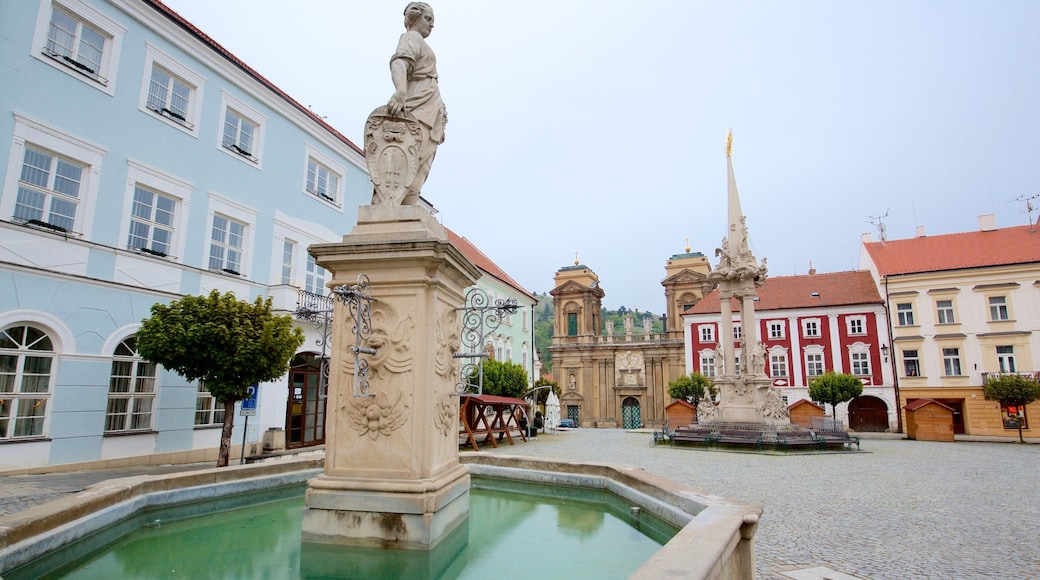 Moravia Septentrional mostrando una fuente, un parque o plaza y una ciudad