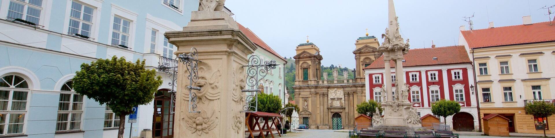 South Moravian showing a fountain, a city and a square or plaza