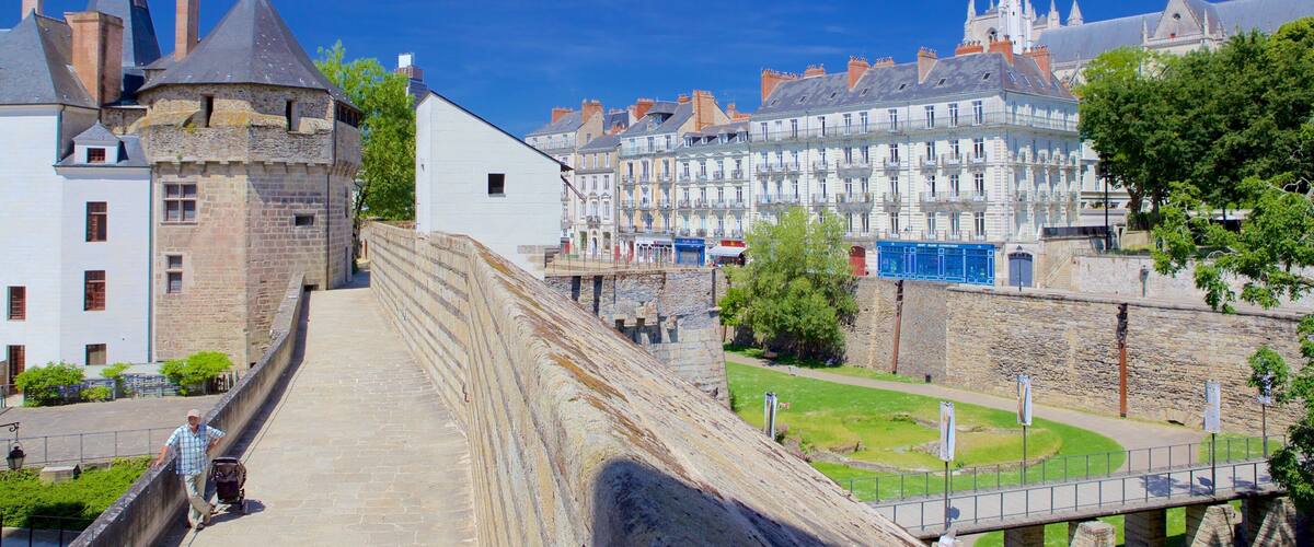 Nantes featuring heritage elements