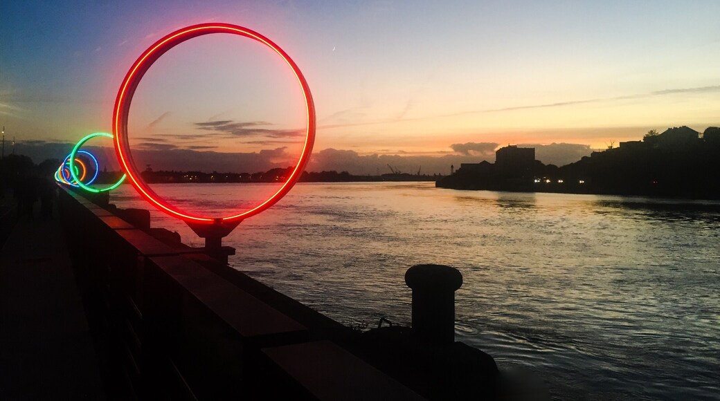 Nantes, ici Nantes. Beautiful view front La Cantine for that crazy artistic creation. #red at the top!