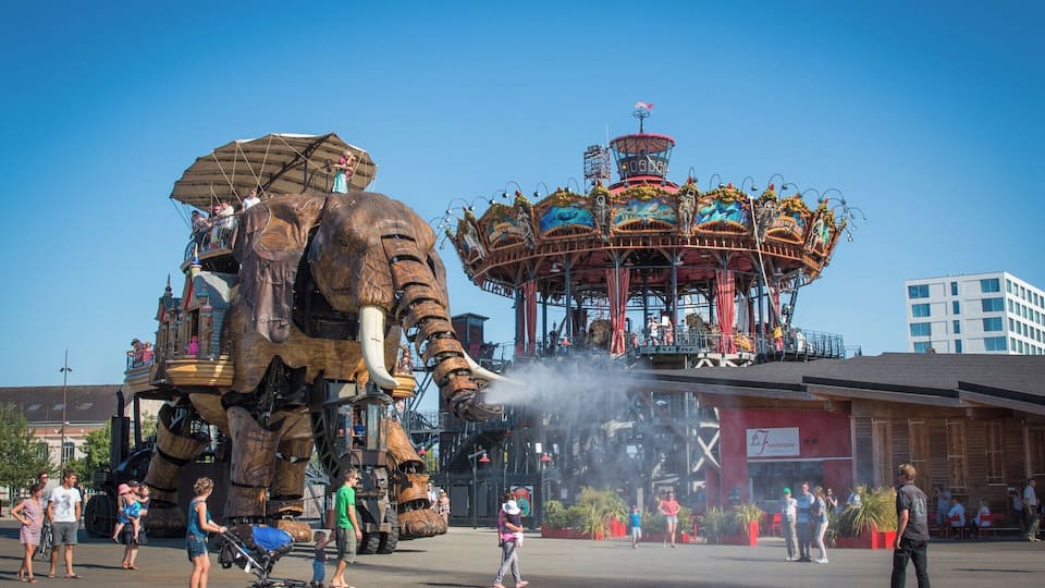 The Machines of the Isle of Nantes (Les Machines de l'île) is an artistic and cultural project based in Nantes, France. Around the former shipyards buildings, you'll find amazing mechanical attractions like The Marine Worlds Carousel and The Great Elephant.
Memorable experience!
#RoyalDeluxe #Nantes #LifeAtExpedia