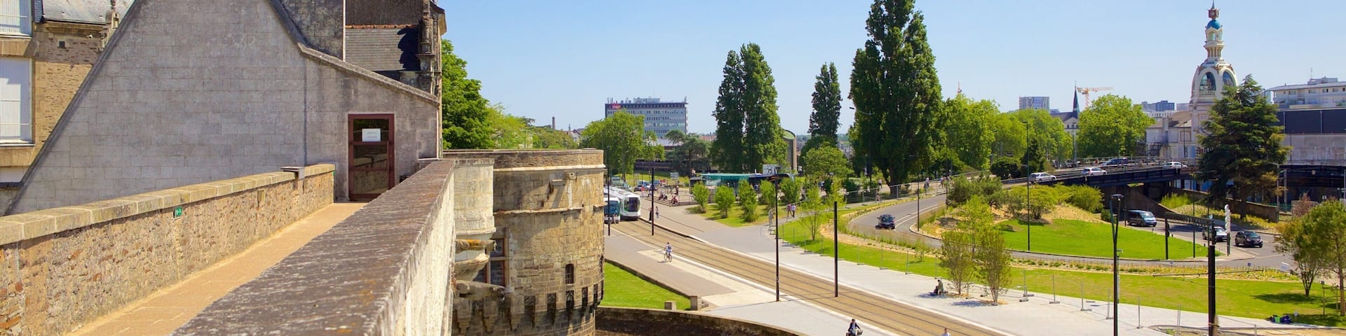 Nantes which includes heritage elements