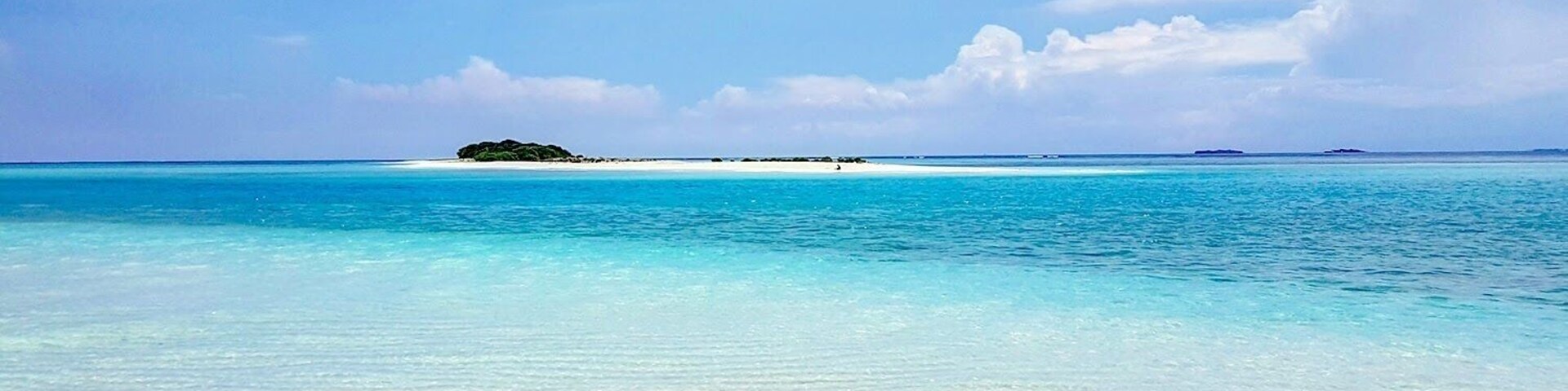 An idyllic sandbar that you can swim to from nearby Mathiveri Island. There's nothing on the sandbar except for white sand and a handful of trees, making it a perfect escape for an afternoon swim or to watch the sunset.
#mathiveri #maldives #amazing #perfectspot #paradise