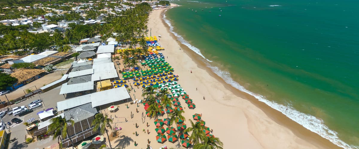 Imagem Aérea da Praia de Guarajuba, Camaçari, Bahia, Brasil