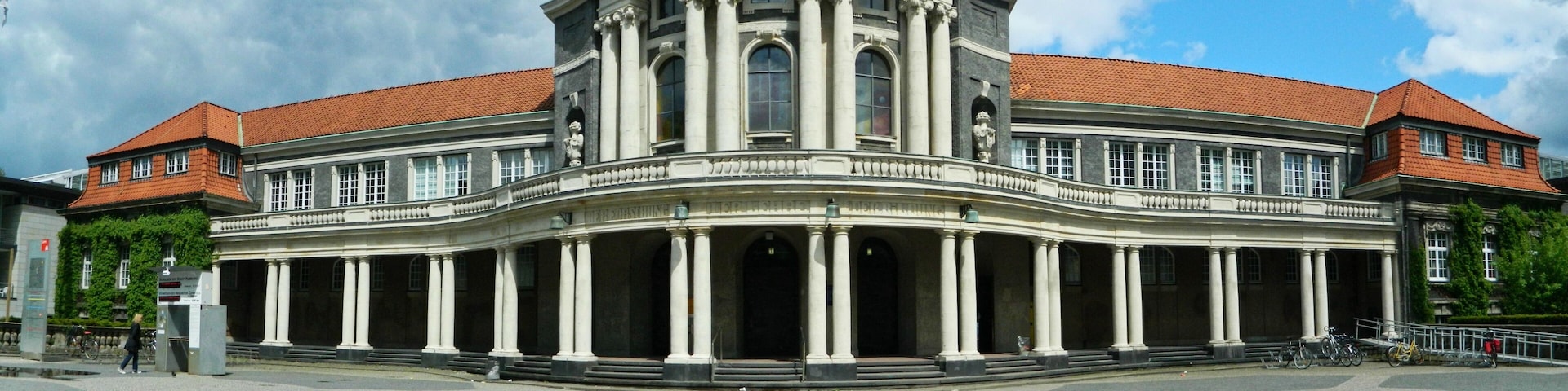 Vorlesungsgebäude der Uni