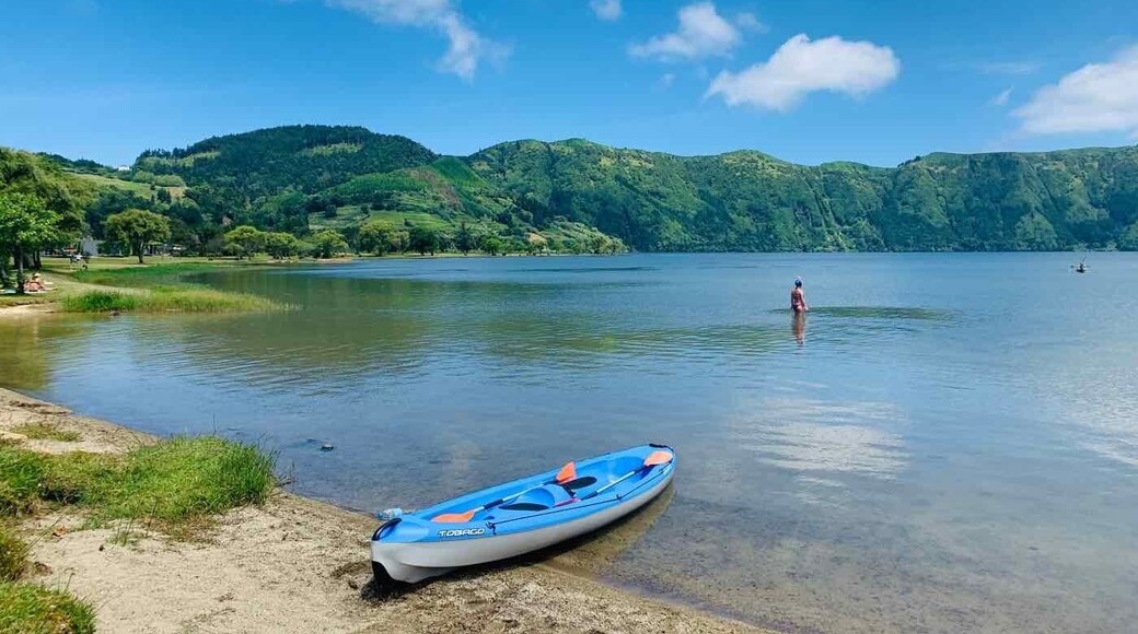 The Azores are a killer place to get outdoors and experience activities and sports in close contact with nature.
Kayaking in a crater lake is a great example. Here are 9 other activities I dare you to try doing in Azores
https://www.geekyexplorer.com/outdoor-activities-azores/
#kayak #lake #nature #adventure #outdoor #azores #islands