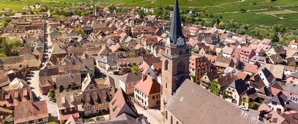Vue aérienne du village de Bergheim, Alsace. L'un des plus beaux villages de France