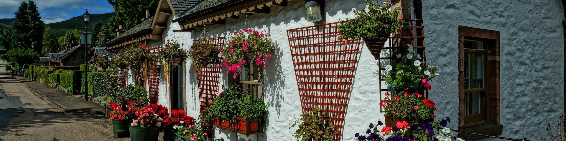 Luss is a beautiful village on loch Lomond and well worth a stop off