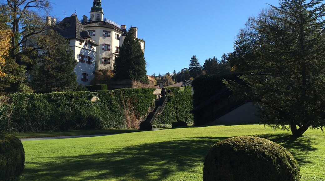 Beautiful castle! Definitely worth a visit!