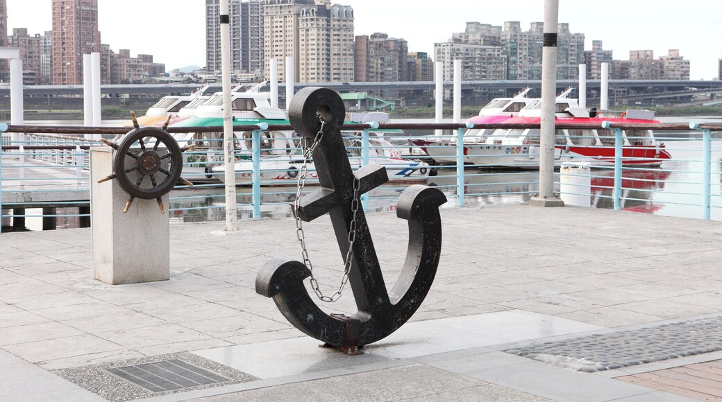 台北 > 大稻埕碼頭 Dihua Street