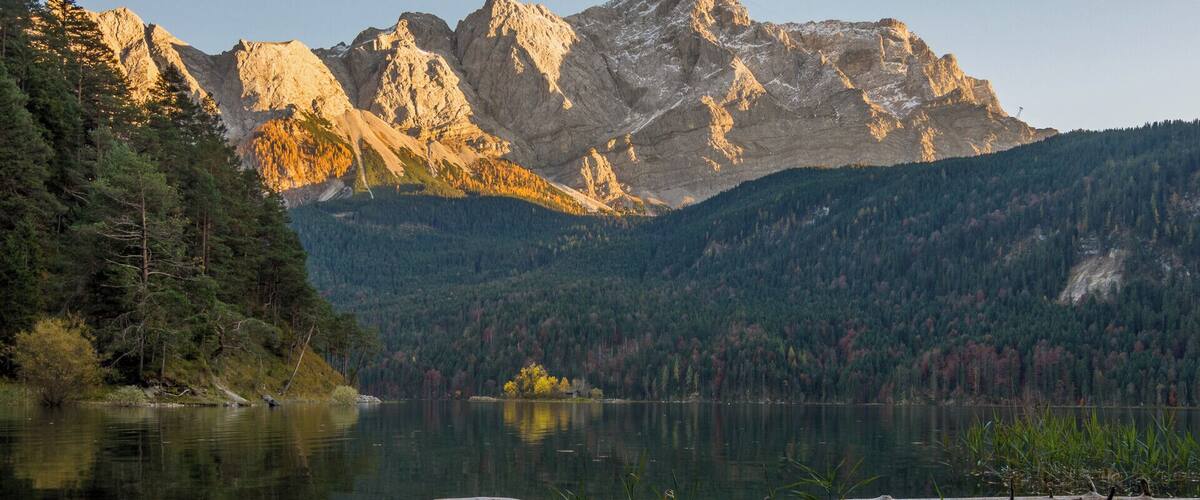 Very warm and soft light hitting the Zugspitze, the highest mountain of Germany. Even though I had hoped for some clouds to appear the reflection made up for the missing clouds.
#golden