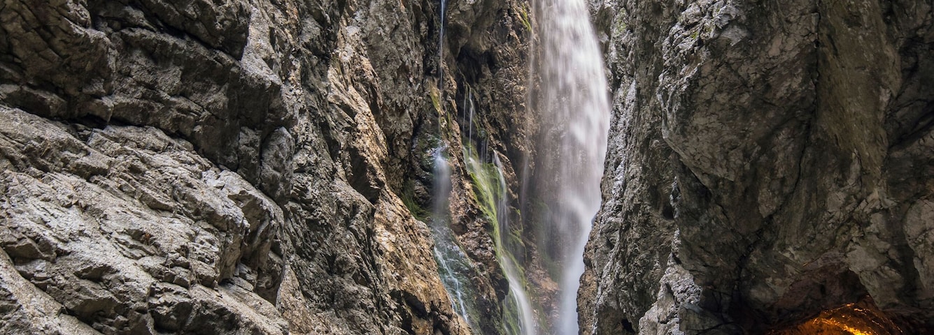 Höllentalklamm is a gorge in German Alps under two of the highest mountains Zugspitze and Alpspitze. Get ready to get wet but those views are fantastic. Really great #adventure