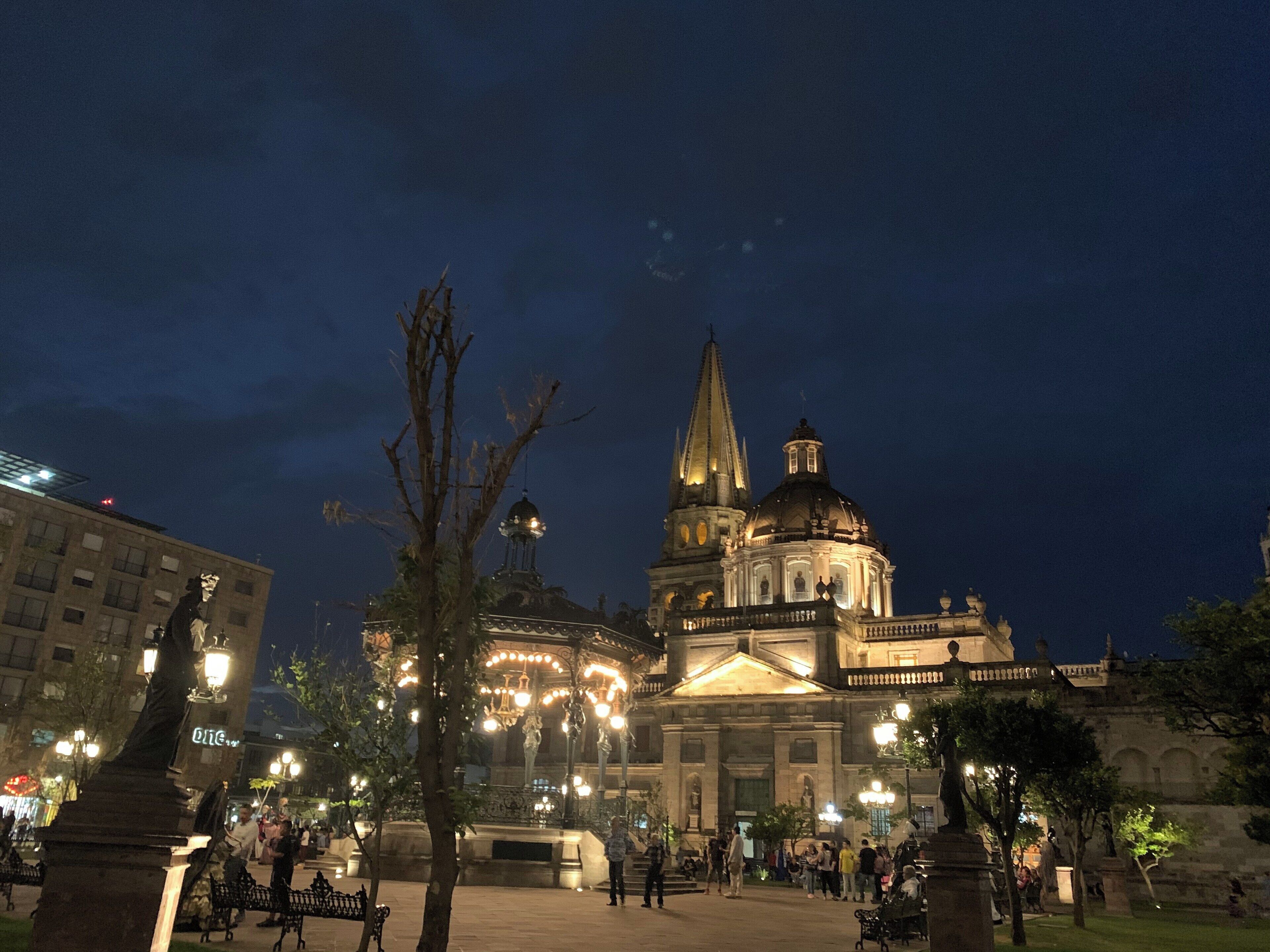 Walking in Guadalajara at night is so lovely #guadalajara #mexico #architecture #trovember
