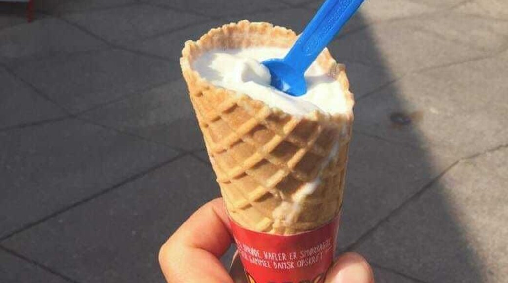 Cool and #delicious moments in Vejle, at this gelato place that I fully recommend.