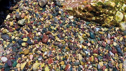 Let me tell you something about Cuastecomates, is an inclusive beach with accommodations for people with disabilities to visit from everywhere; the beach is gorgeous and while walking towards the coast I found the most beautiful colorful rocks I could possibly imagine. #mexico #mexican #beach #colorful #stones #colors #colours #colourful #rocks #beach #pacificsea #pacific #worldofcolors #localsecrets