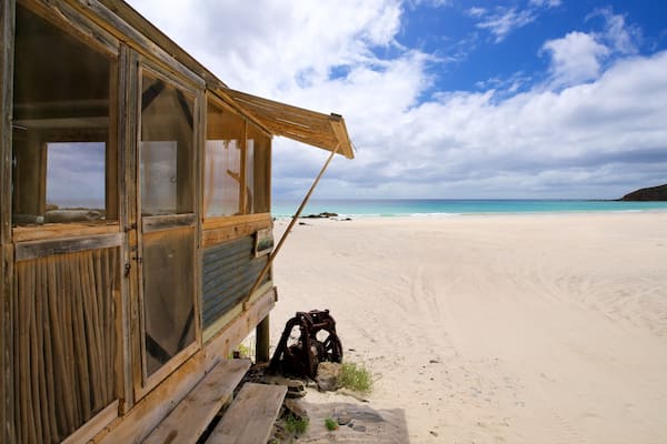 Snelling Beach mettant en vedette plage de sable et vues littorales