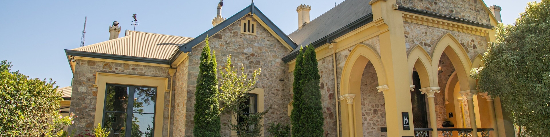 Adelaide Hills which includes a church or cathedral