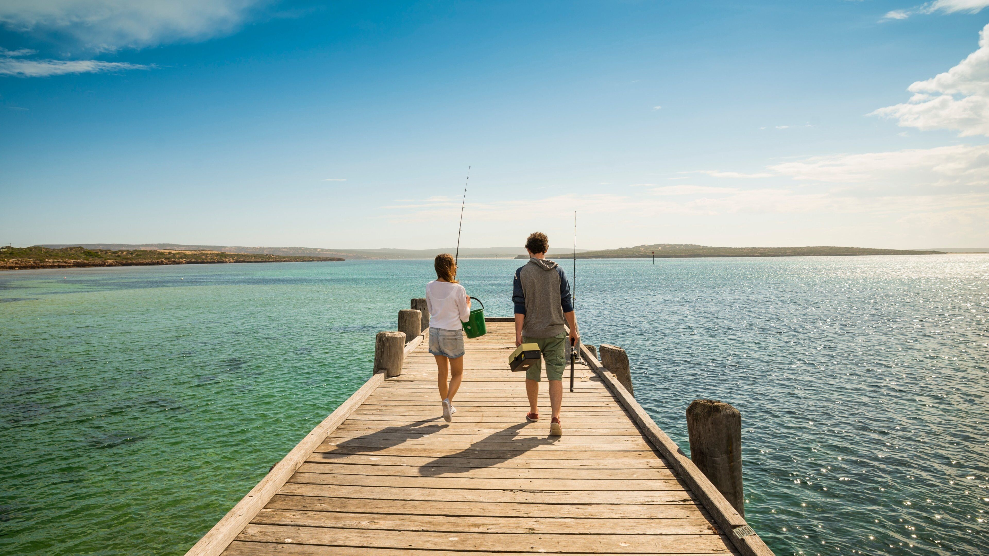 Eyre Peninsula showing general coastal views and fishing as well as a small group of people