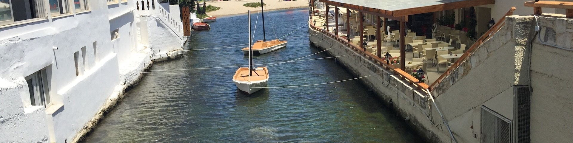 River joining the sea