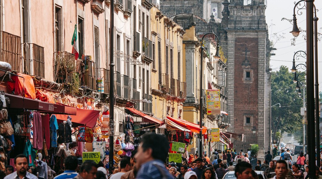 Downtown Mexico City featuring a city and street scenes