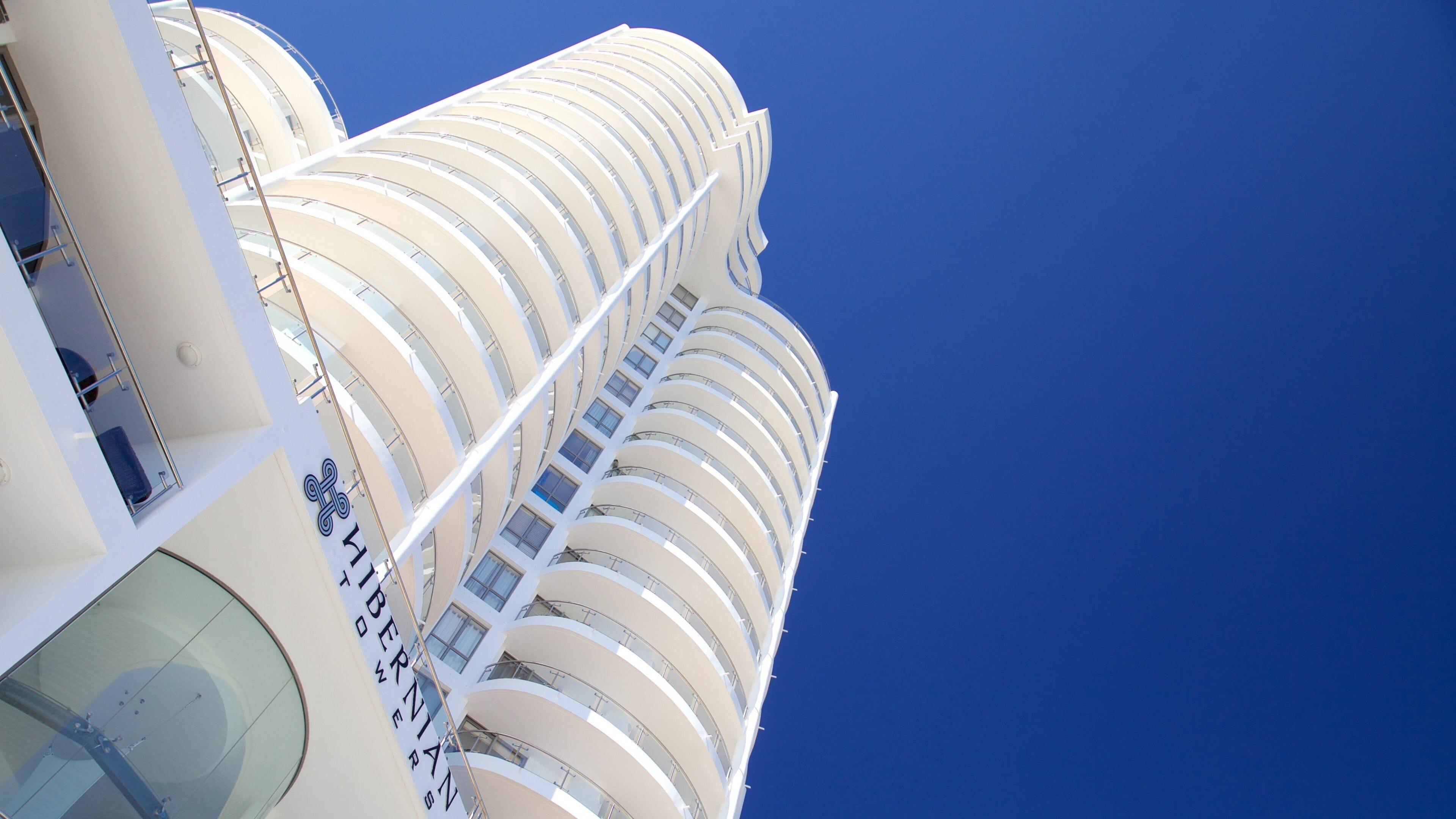 Strand 其中包括 高樓大廈