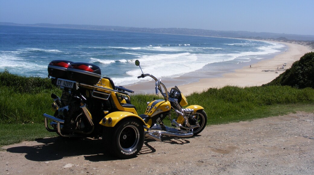 Keurboom beach with Plettenburg Bay in the background.