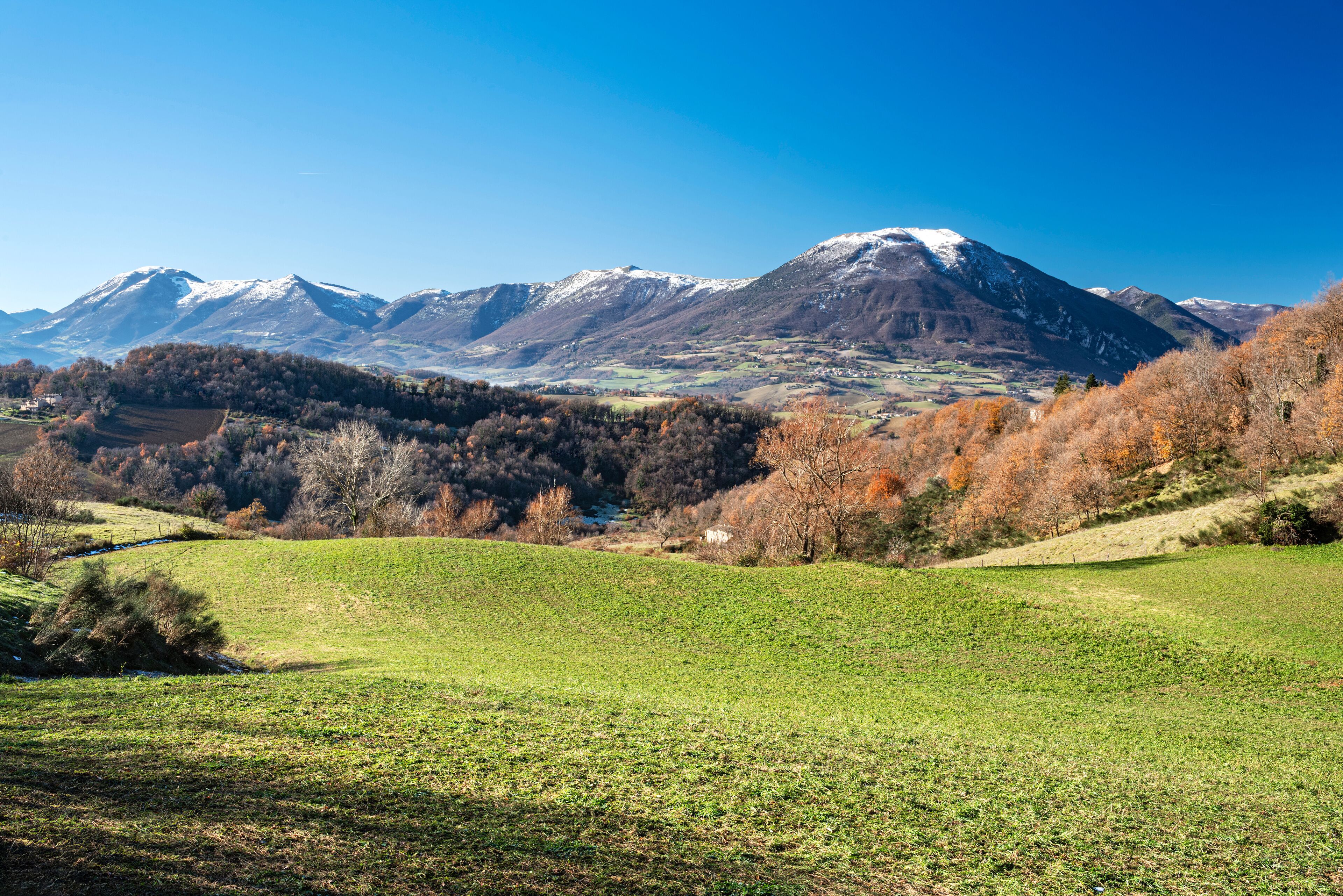 Italy/Marches, Macerata district, Castelraimondo, view of the Upper Valley of the Potenza River, with Mount Primo in the background, in the municipality of Camerino