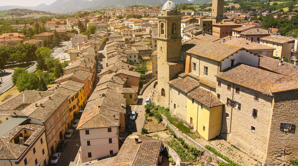 Castelraimondo dall'alto