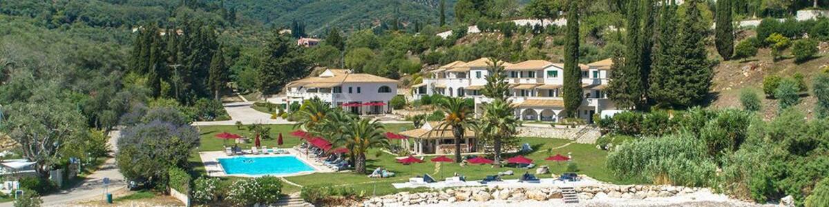 In Avlaki beach is located Bella Mare hotel, this place looks like as paradise ! http://www.belmare.gr/corfu-blog/corfu-hotel-on-the-beach/