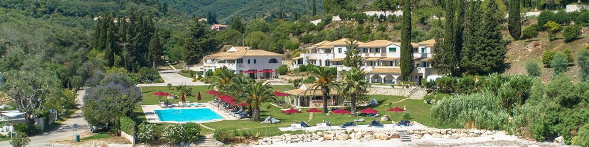 In Avlaki beach is located Bella Mare hotel, this place looks like as paradise ! http://www.belmare.gr/corfu-blog/corfu-hotel-on-the-beach/