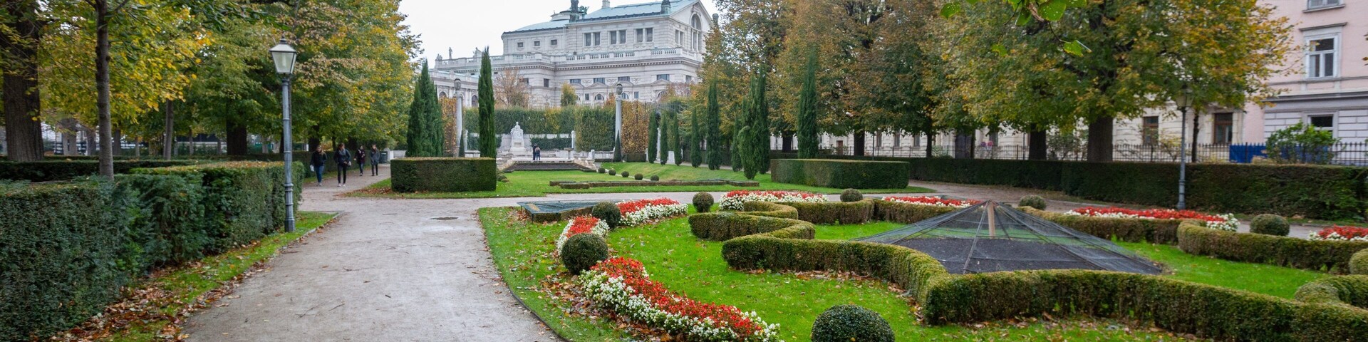 Innere Stadt featuring a park and flowers