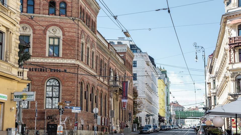 Vienna_Alsergrund_6051485-7883