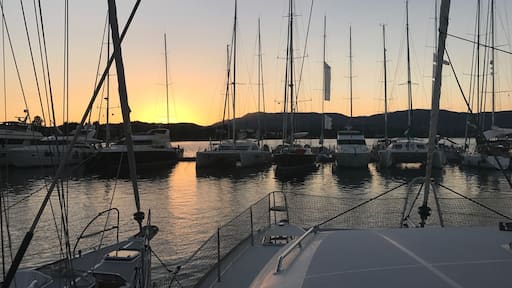 Great marina with all the convenient amenities including restaurants, swimming pool and a supermarket. Few minutes walk to local villages for a nice meal at local tavernas. #merch #lifeatexpedia