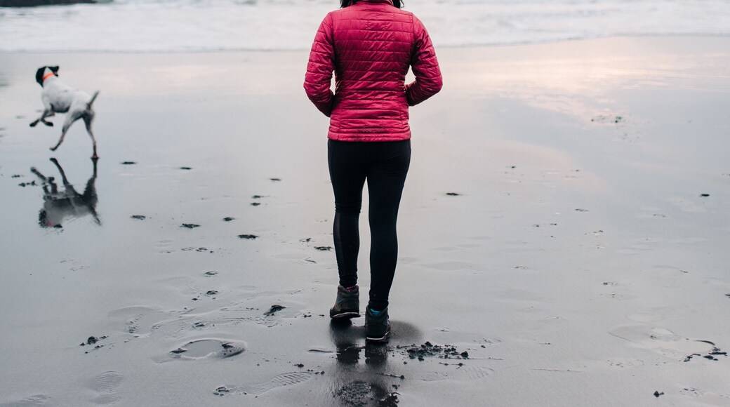 A morning coffee stroll along the coast of Oregon was the best way to start the morning. #adventure
