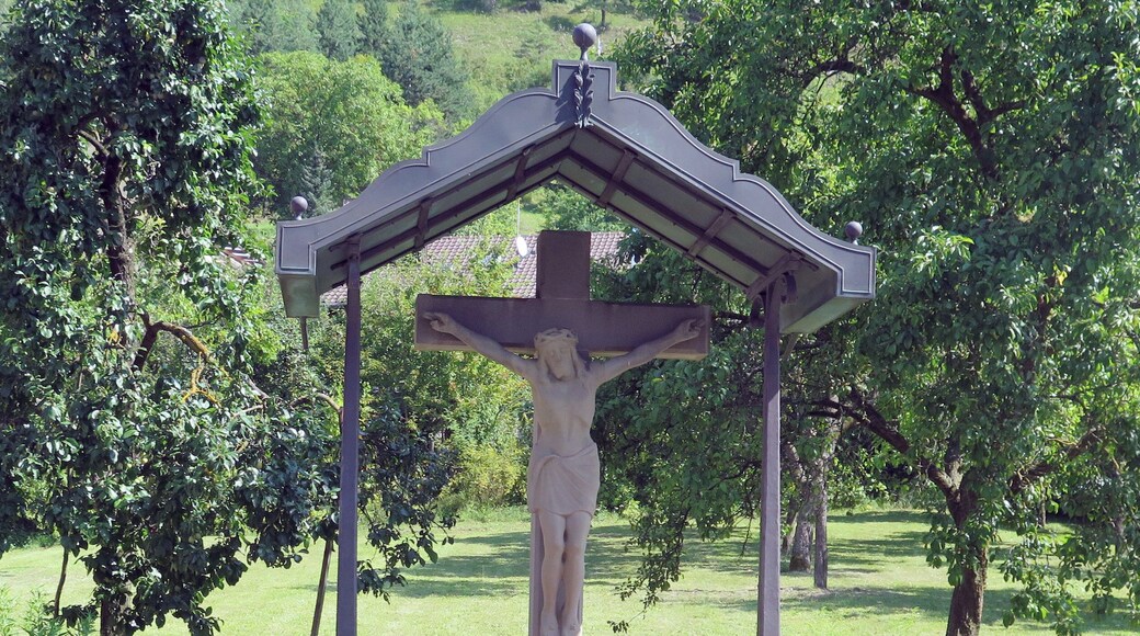 This is a photograph of an architectural monument. It is on the list of cultural monuments of Bayern, no. D-6-72-121-46