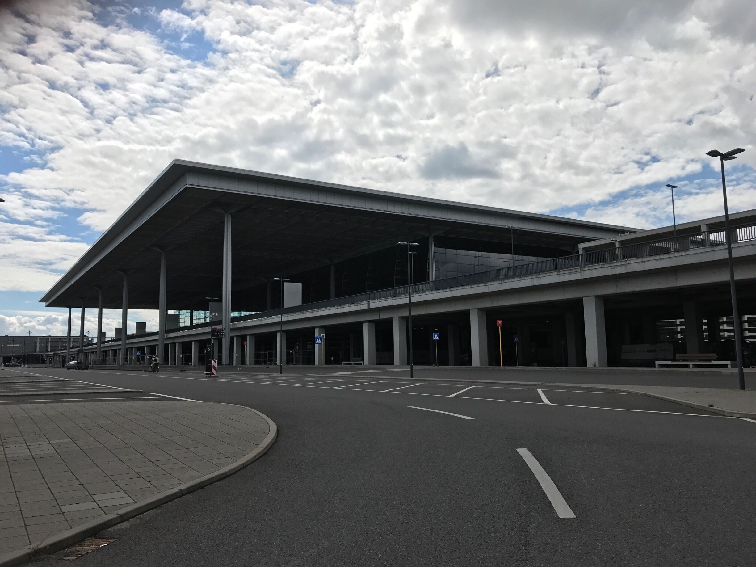 A brand new airport and nobody is there. Welcome to Berlin. 😀