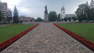 Rēzekne is a city in Eastern Latvia, in 'Latgale', one of the four historical and cultural regions of Latvia.
This statue, known as Latgales Māra, commemorates the liberation of Latgale from the Bolsheviks in January 1920. The fate of the original statue is unknown as it was removed by the Soviets in 1940, and then again in 1950. The statue was reconstructed after Latvian independence and unveiled in 1992.