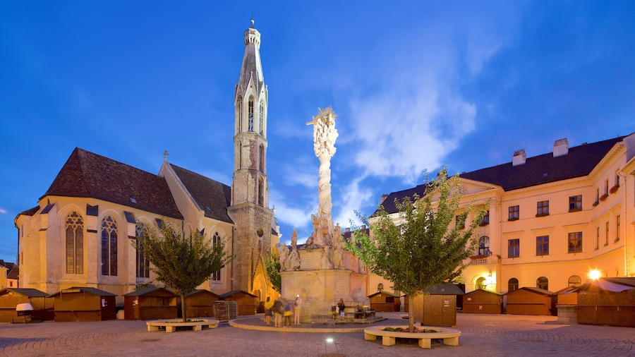 Sopron featuring a monument, a church or cathedral and a square or plaza