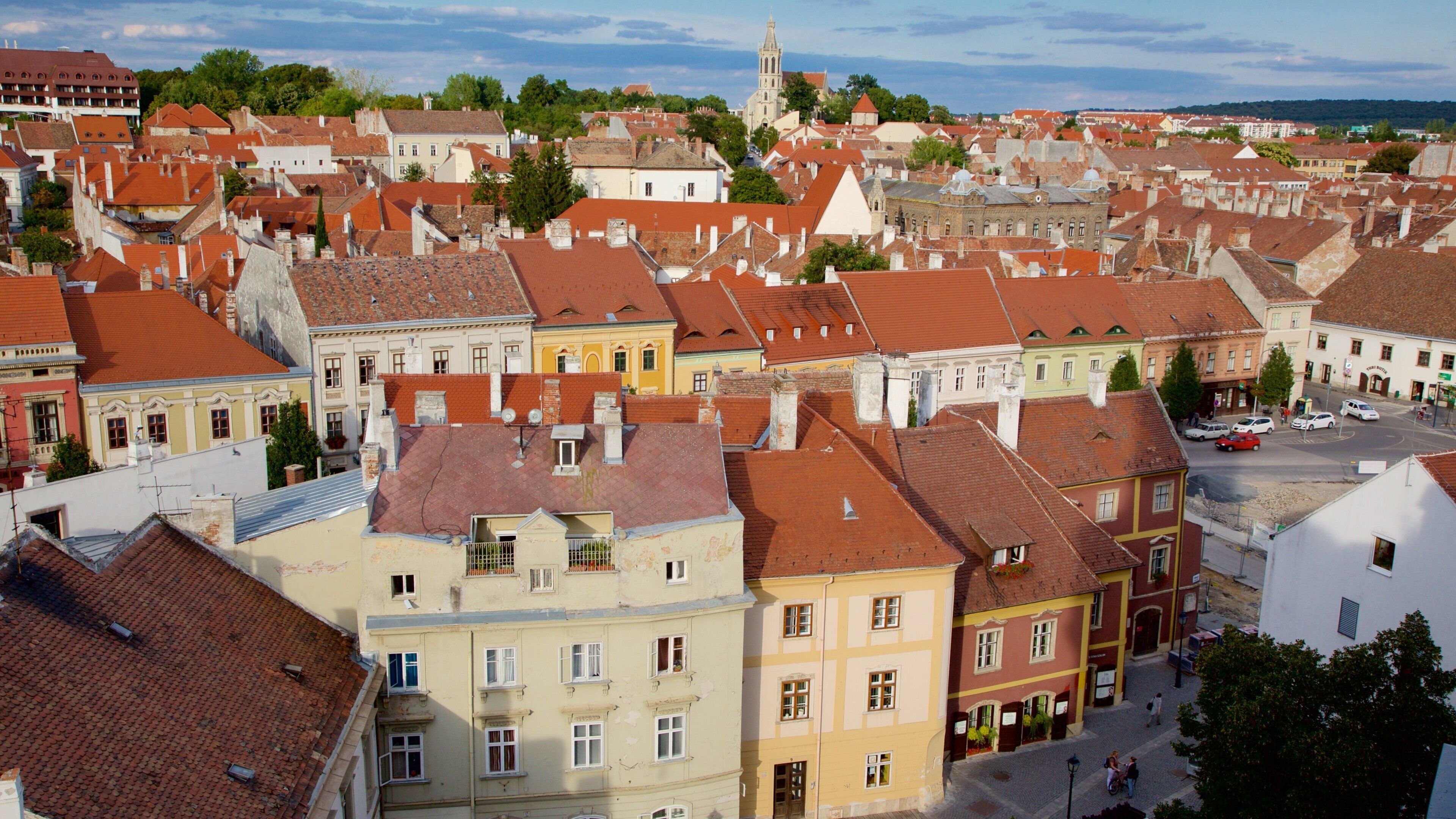 Sopron showing heritage elements and a city