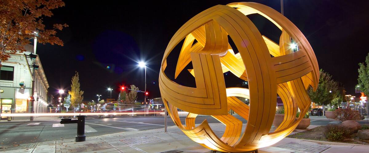 Yakima showing a square or plaza, a city and outdoor art