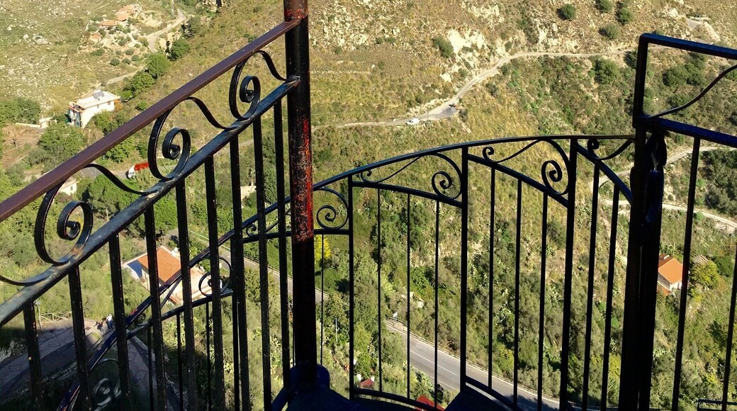 Stairs down into the deep ☺️, at Castelmola, Sicily
