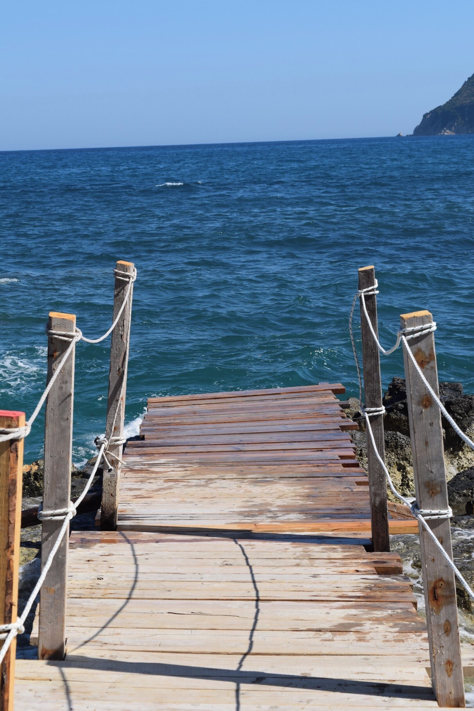 An small island in Zakynthos, Greece. There is one bar by the beach and one restaurante up the hill with a nice view.
#waterlust