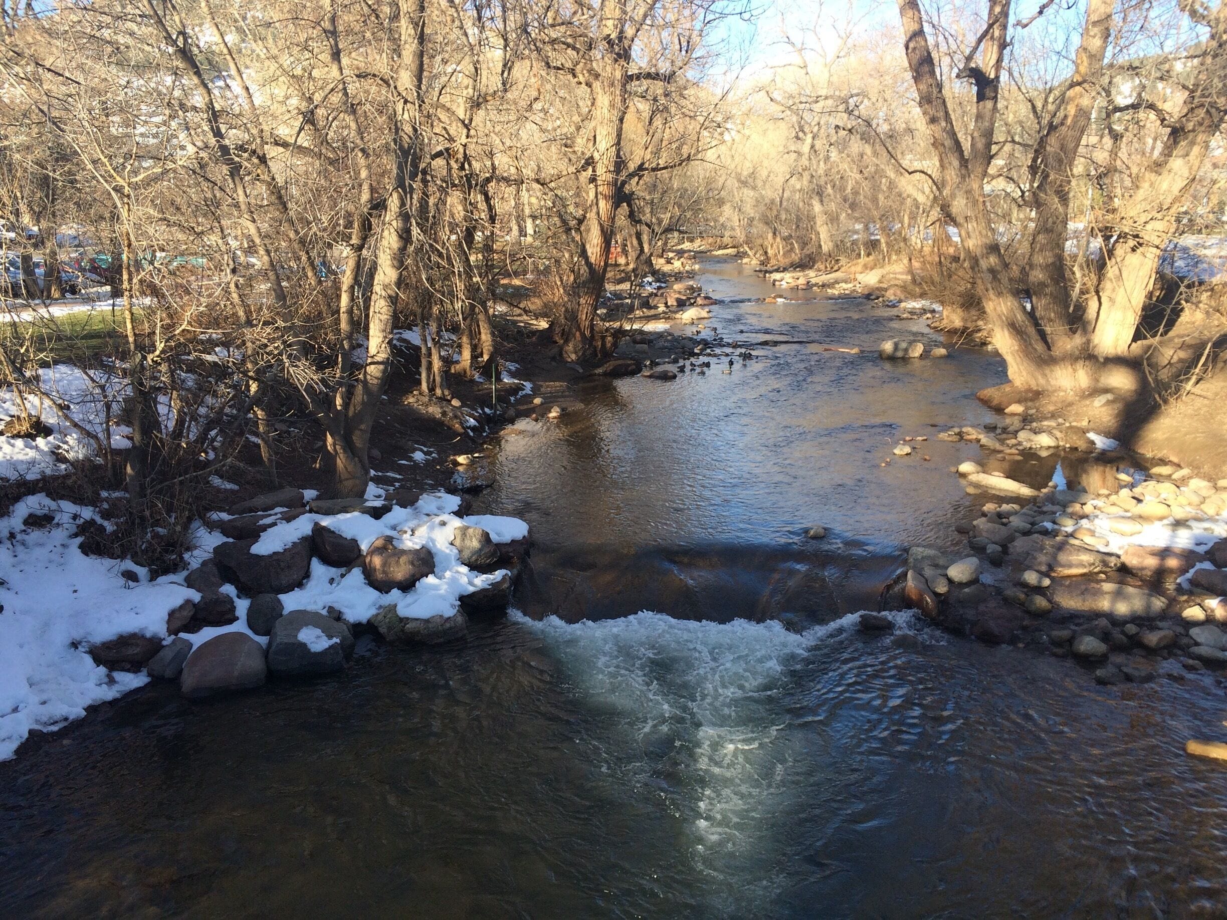 Gorgeous creek cutting through the city. Good bike baths right nearby. 