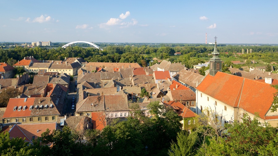 Novi Sad que incluye una ciudad y una casa